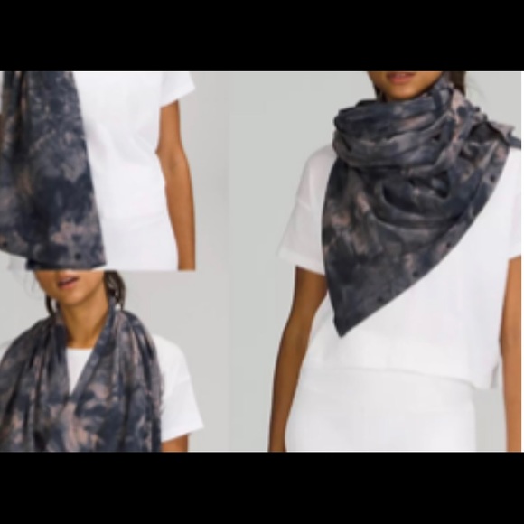 Lululemon customizable snap scarf/ NWT - Picture 2 of 7